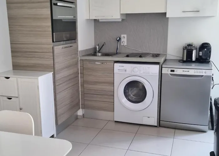 Magnifique Les Pieds Dans L'eau פרופריאנו